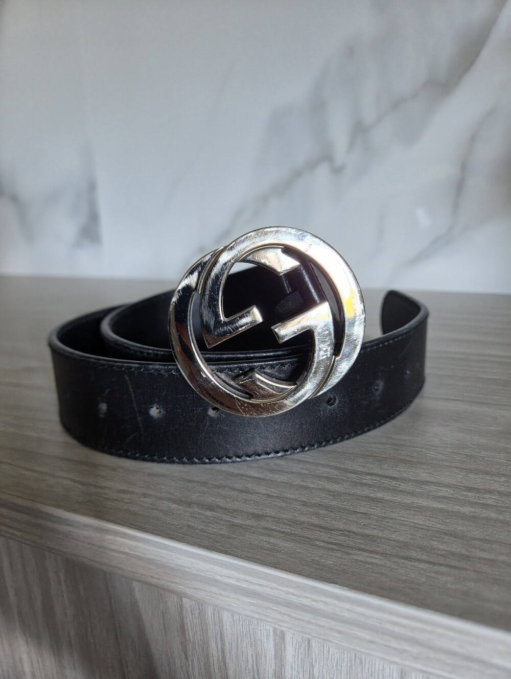 Authentic Gucci Black Leathe Belt with Interlocking G Silver Buckle